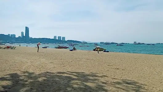 파타야 비치 사진으로 미리 보기 2