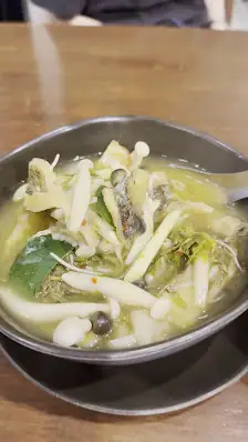 반 쏨땀 사톤