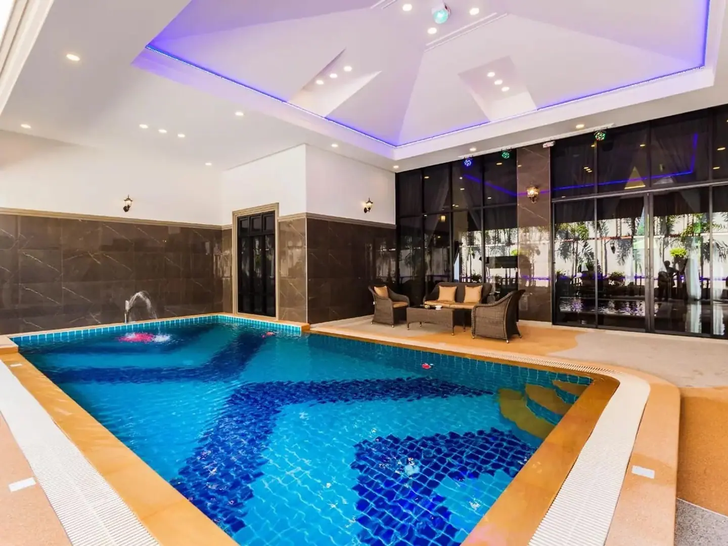 Top Pool Villa Pattaya 9